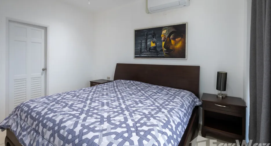 For sale 3 bedrooms apartment in Pratumnak, Pattaya
