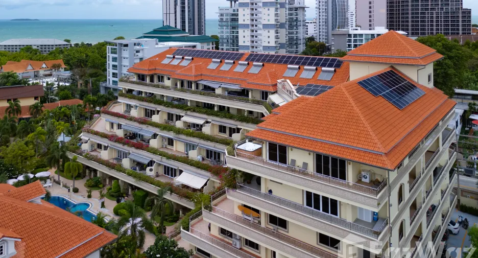 For sale 3 bedrooms apartment in Pratumnak, Pattaya