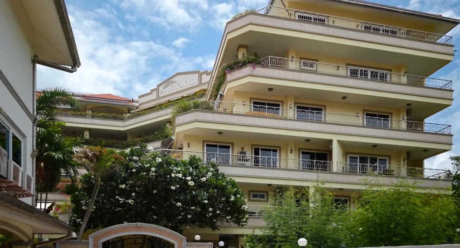For sale 3 bedrooms apartment in Pratumnak, Pattaya