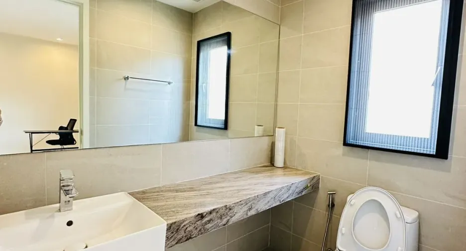 For sale and for rent 4 bedrooms villa in East Pattaya, Pattaya