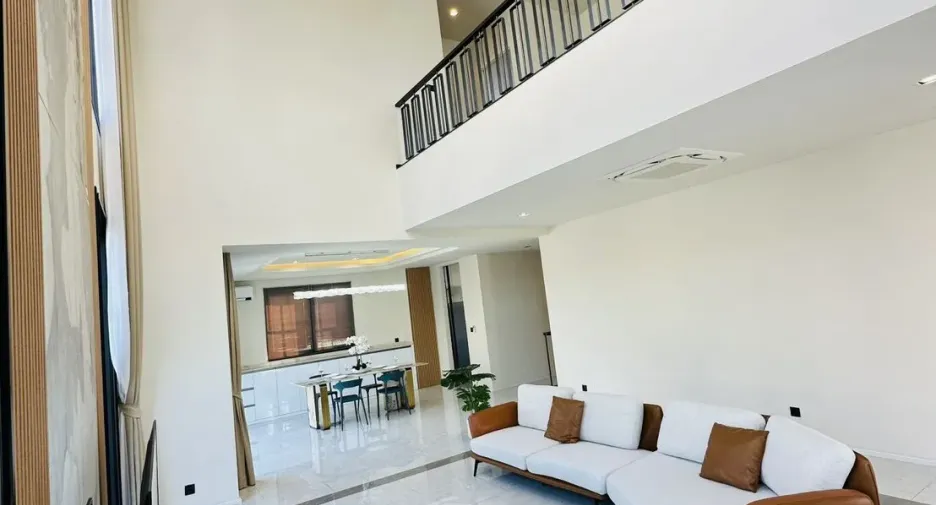 For sale and for rent 4 bedrooms villa in East Pattaya, Pattaya
