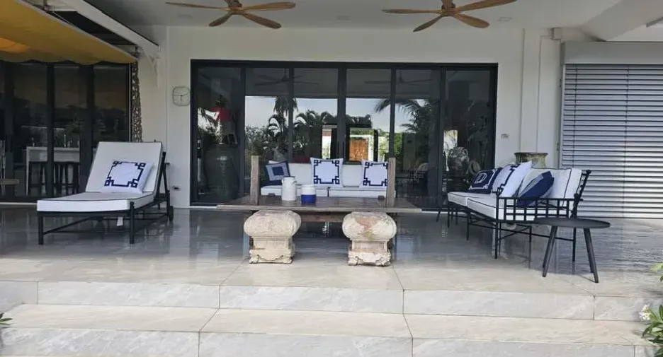 For sale 4 bedrooms villa in Mueang Phuket, Phuket