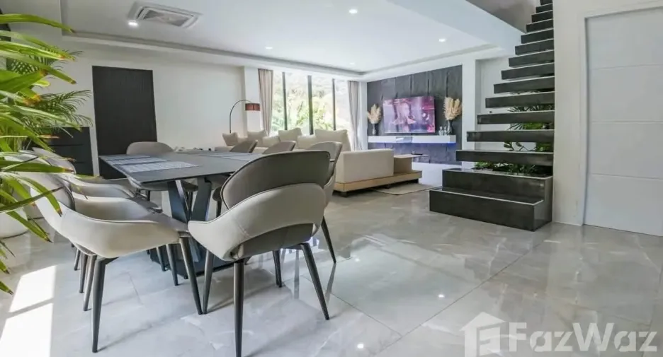 For sale 5 bedrooms villa in Mueang Phuket, Phuket