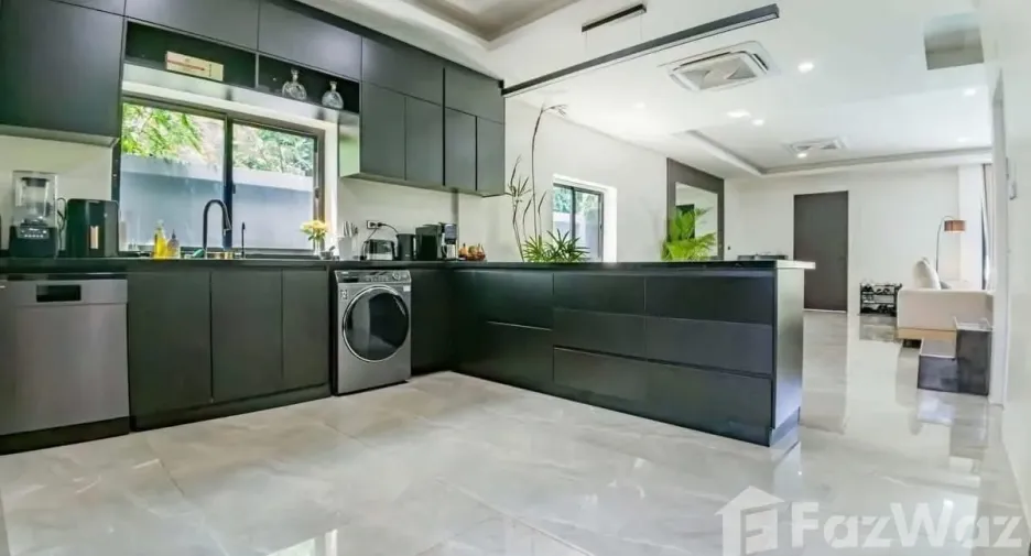 For sale 5 bedrooms villa in Mueang Phuket, Phuket