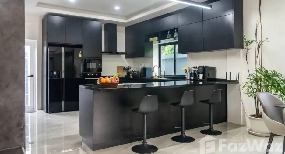For sale 5 bedrooms villa in Mueang Phuket, Phuket