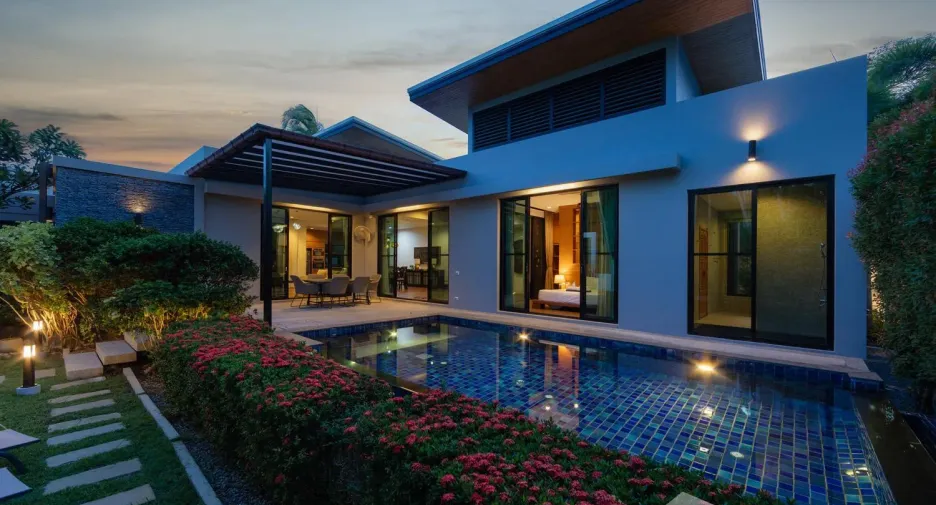 À louer 4 chambres villa à Mueang Phuket, Phuket