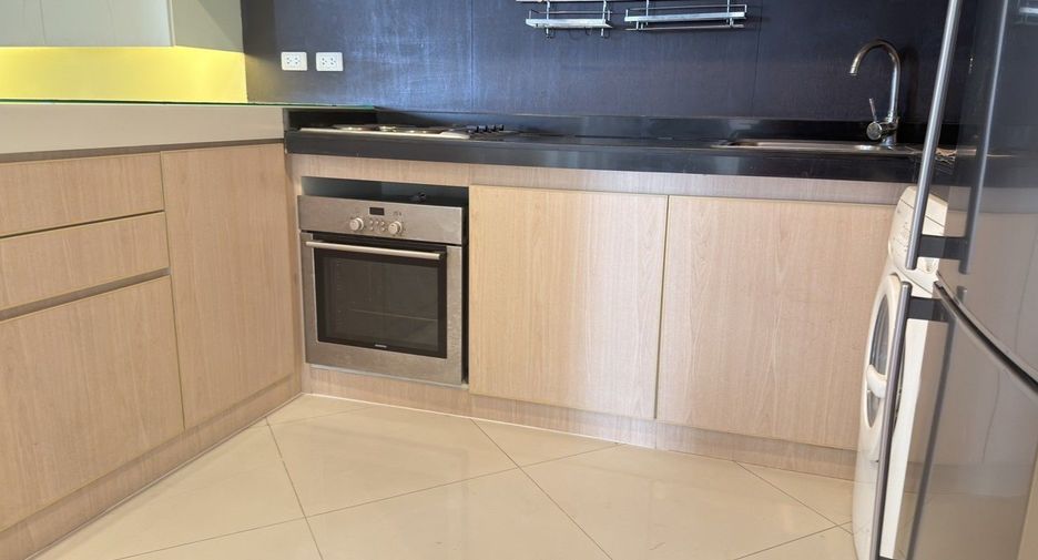 Продажа 3 спальни кондо в Щаттхана, Бангкок