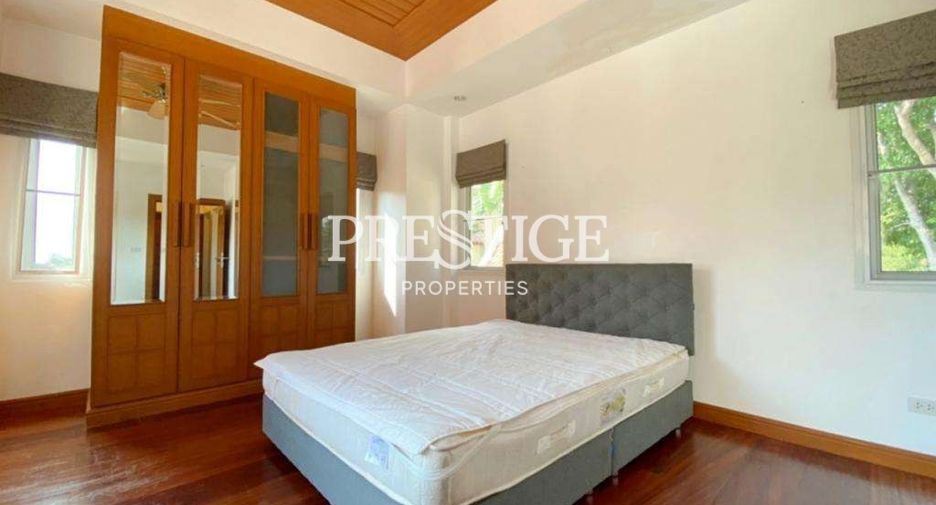 Casa en alquiler de 5 habitaciones en East Pattaya, Pattaya