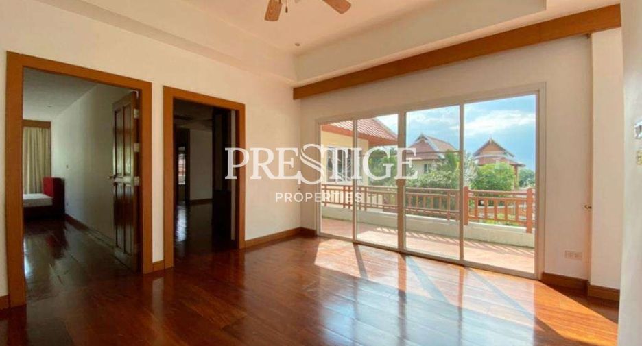 Casa en alquiler de 5 habitaciones en East Pattaya, Pattaya