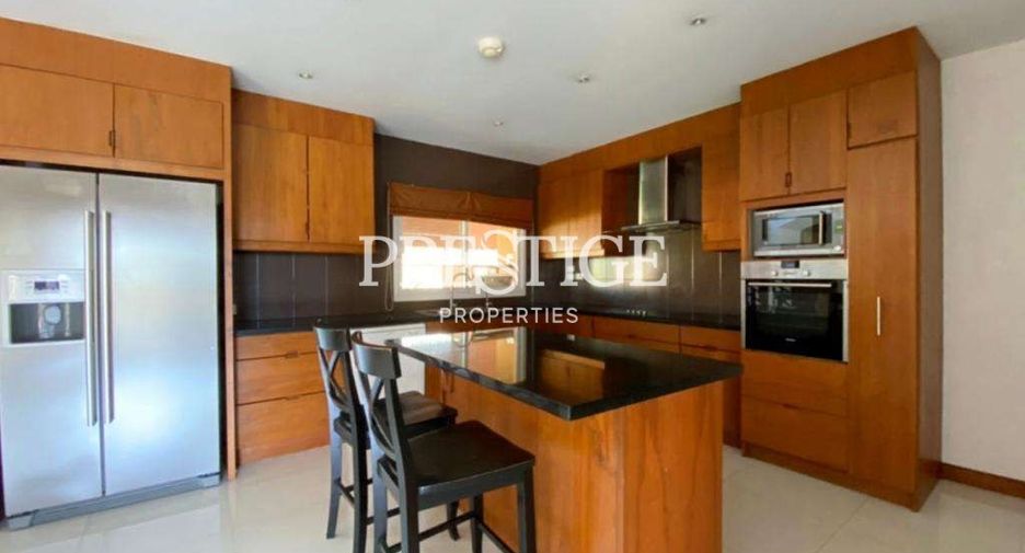 Casa en alquiler de 5 habitaciones en East Pattaya, Pattaya