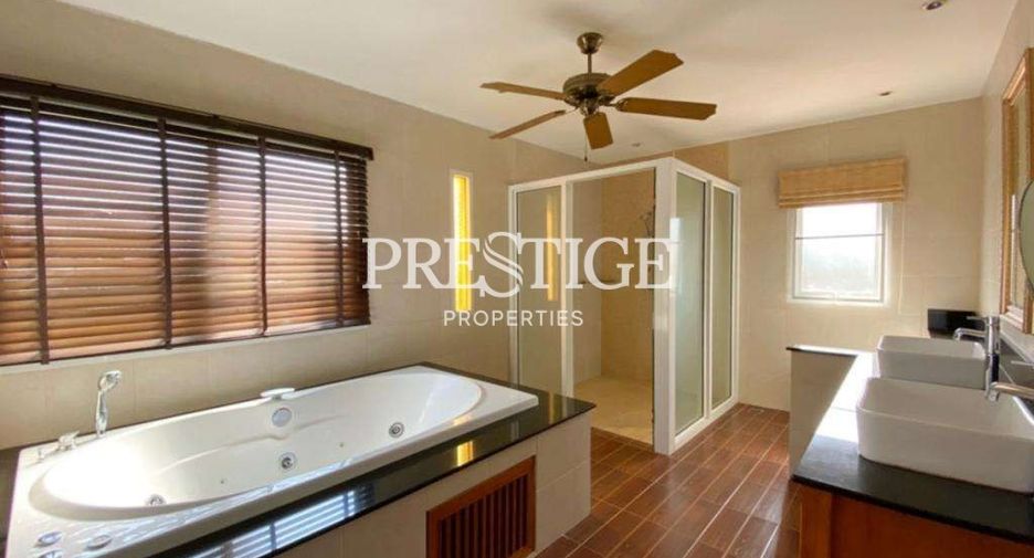 Casa en alquiler de 5 habitaciones en East Pattaya, Pattaya