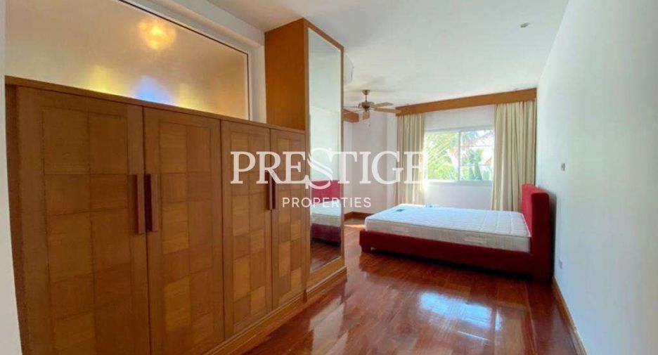 Casa en alquiler de 5 habitaciones en East Pattaya, Pattaya