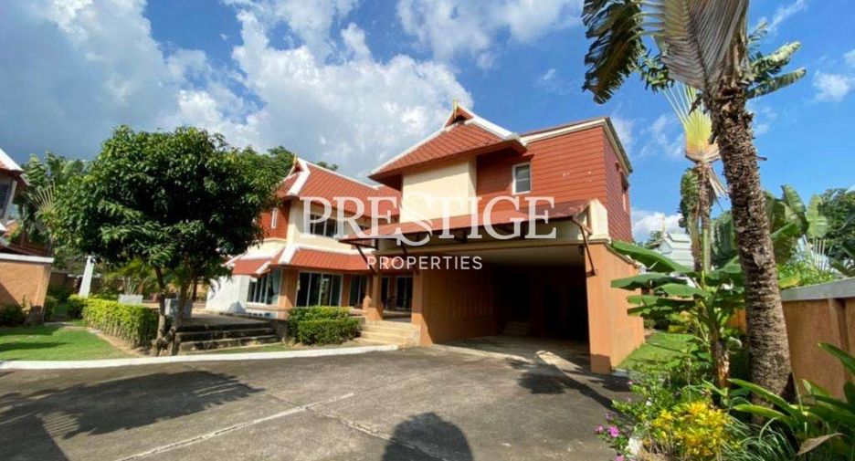 Casa en alquiler de 5 habitaciones en East Pattaya, Pattaya