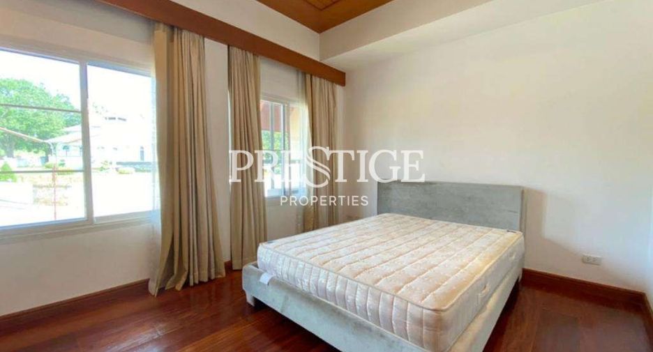 Casa en alquiler de 5 habitaciones en East Pattaya, Pattaya