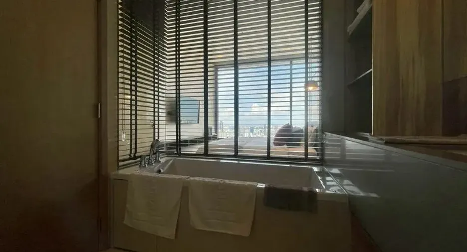 À louer 1 chambre condo à Watthana, Bangkok