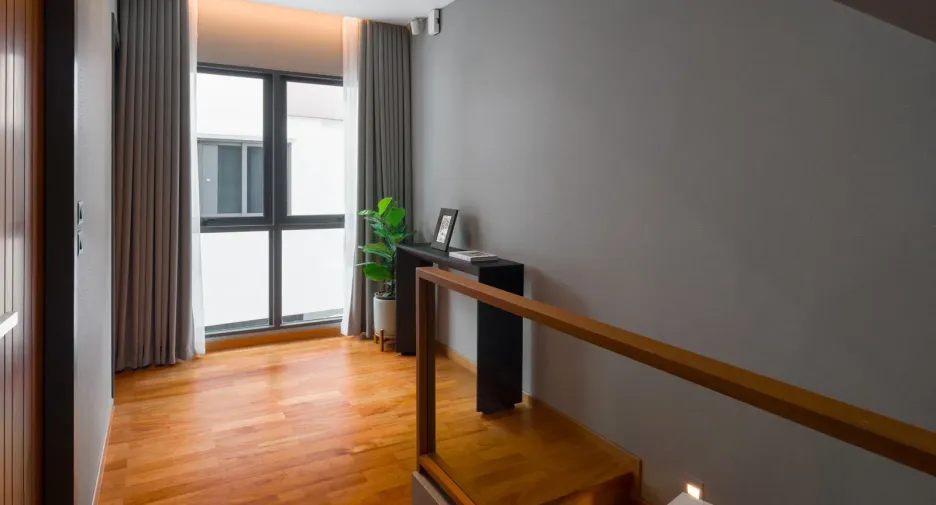 For sale 3 bedrooms villa in Huai Khwang, Bangkok