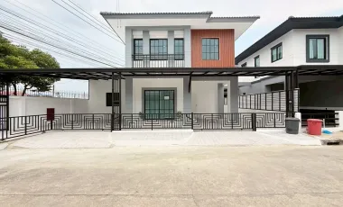 À vendre 4 chambres maison à Saphan Sung, Bangkok