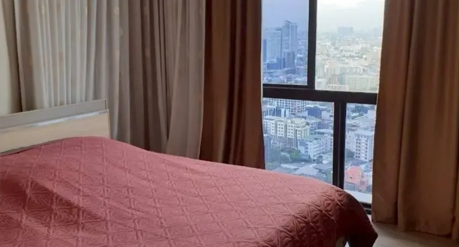 Condo en alquiler de 3 habitaciones en Chatuchak, Bangkok