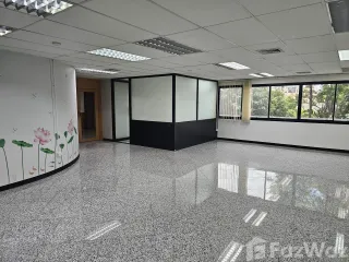 For rent office in Phra Khanong, Bangkok