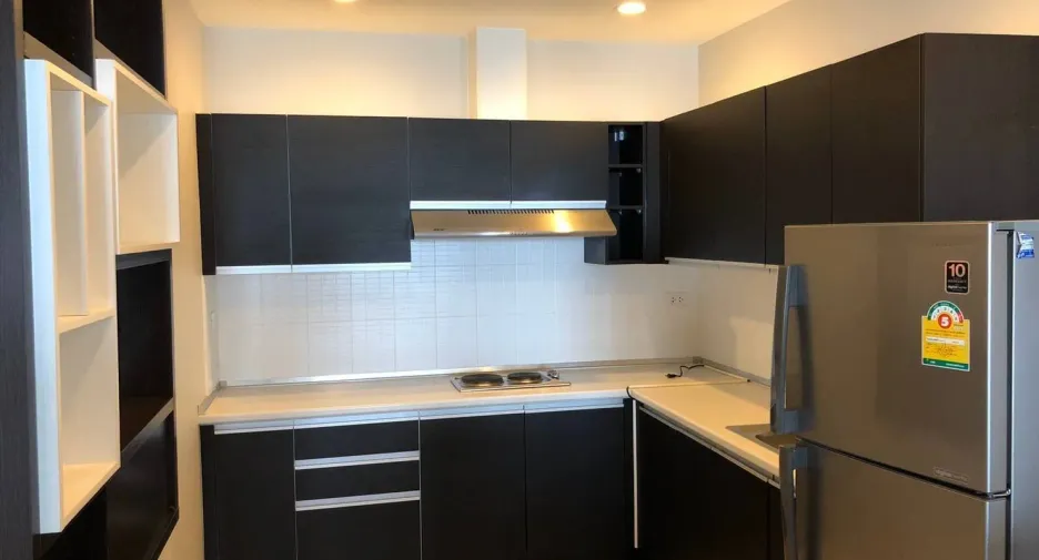 For sale 3 bedrooms condo in Watthana, Bangkok