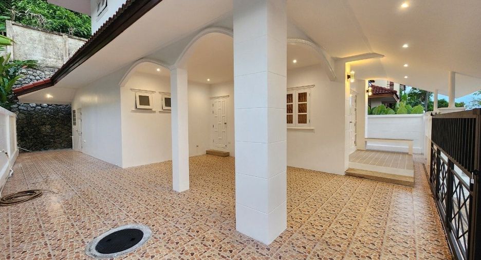 À louer 3 chambres maison à Mueang Phuket, Phuket