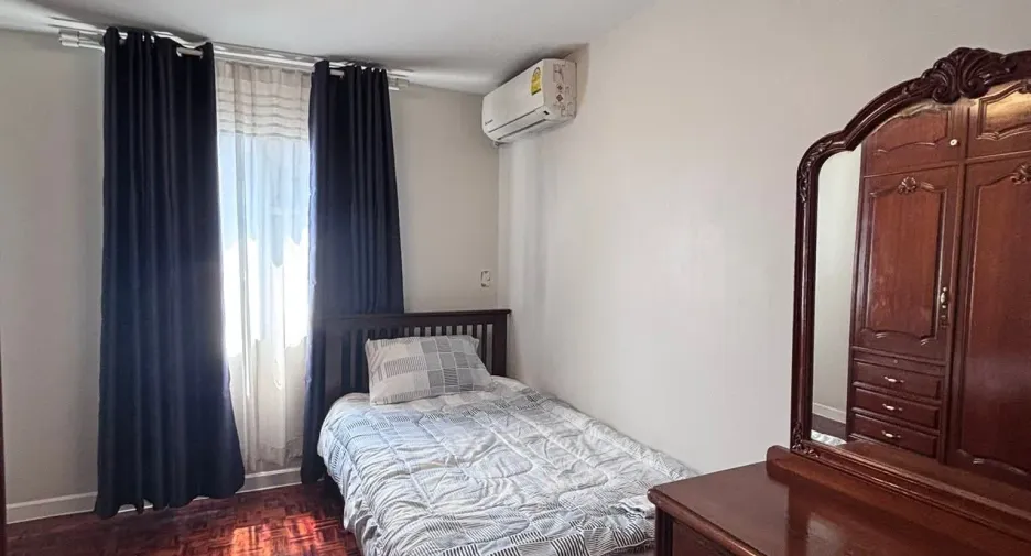 For rent 2 ベッドルーム condo in Yan Nawa, Bangkok