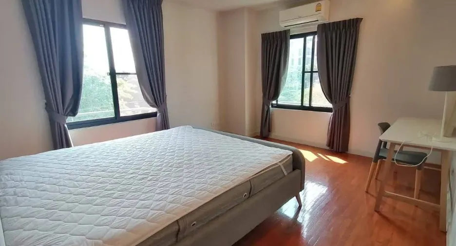 Wohnung zur Miete mit 3 Zimmer in Watthana, Bangkok