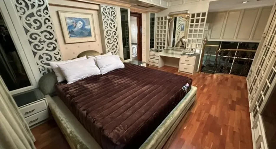 For rent 5 ベッドルーム house in Yan Nawa, Bangkok