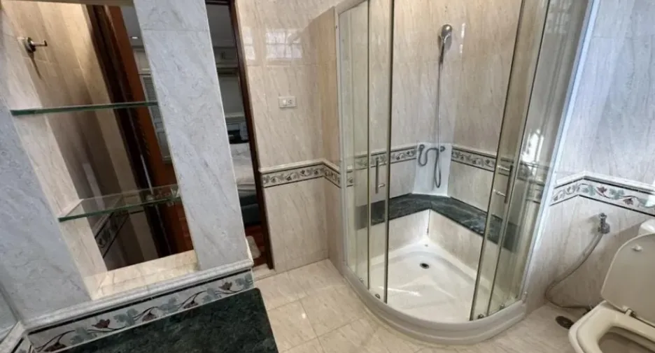 For rent 5 ベッドルーム house in Yan Nawa, Bangkok