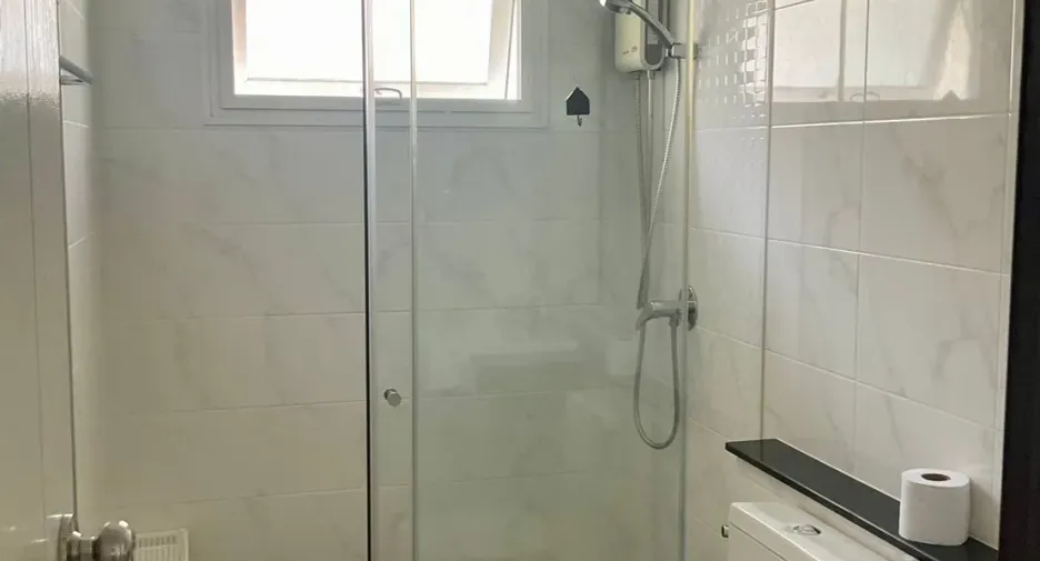 For rent 4 bedrooms house in San Kamphaeng, Chiang Mai