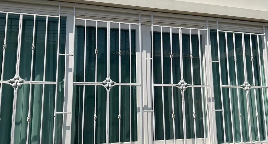 For rent 4 bedrooms house in San Kamphaeng, Chiang Mai