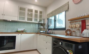 À louer et à vendre 4 chambres maison à East Pattaya, Pattaya