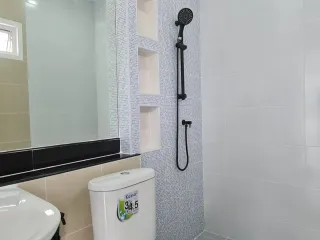 出售 3 卧室 独立屋 在 Khlong Sam Wa, 曼谷