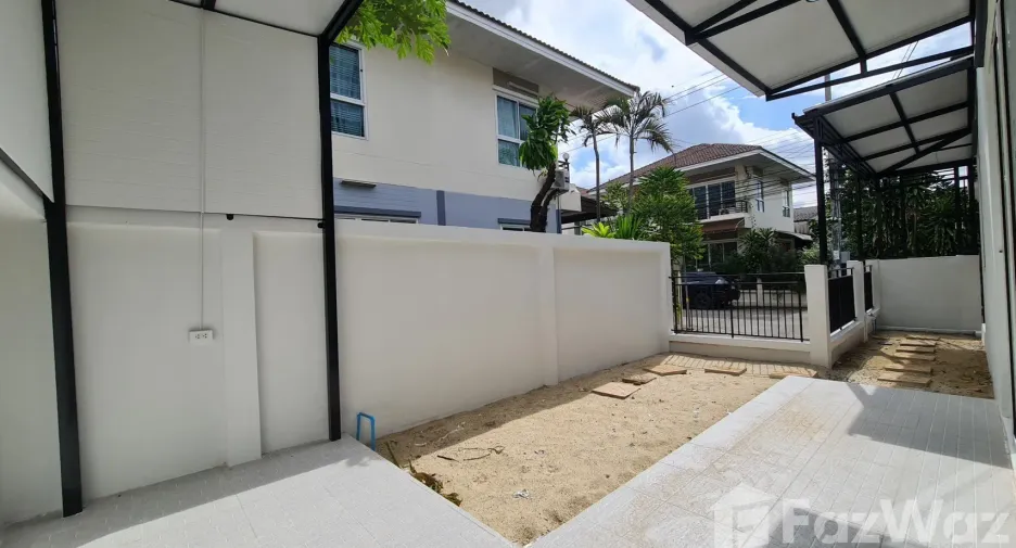 Casa en venta de 3 habitaciones en Khlong Sam Wa, Bangkok