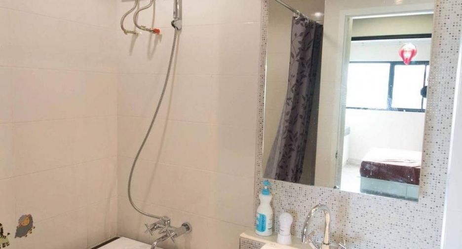 For rent 2 bedrooms condo in Phra Khanong, Bangkok