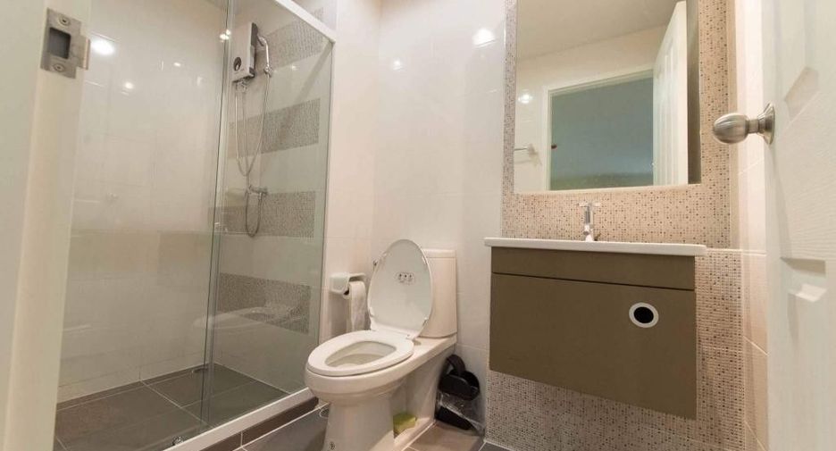 For rent 2 bedrooms condo in Phra Khanong, Bangkok