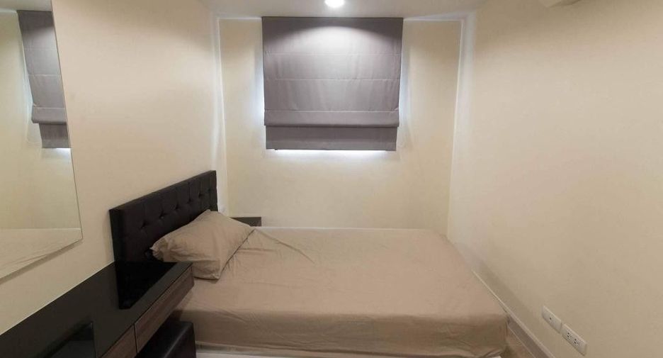 For rent 2 bedrooms condo in Phra Khanong, Bangkok