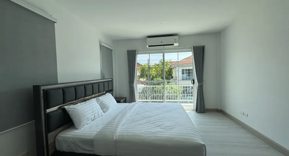 Casa en alquiler de 3 habitaciones en Mueang Phuket, Phuket