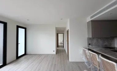 Condo en venta y en alquiler de 3 habitaciones en Huai Khwang, Bangkok