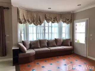 À louer 4 chambres maison à Mueang Samut Prakan, Samut Prakan