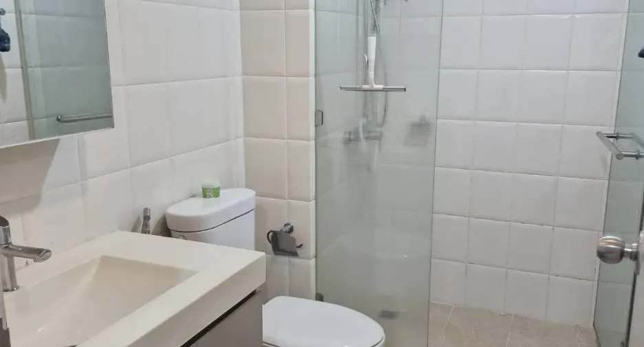 For rent 1 bed condo in Phra Khanong, Bangkok