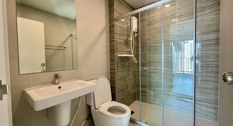 À louer 1 chambre condo à Mueang Samut Prakan, Samut Prakan