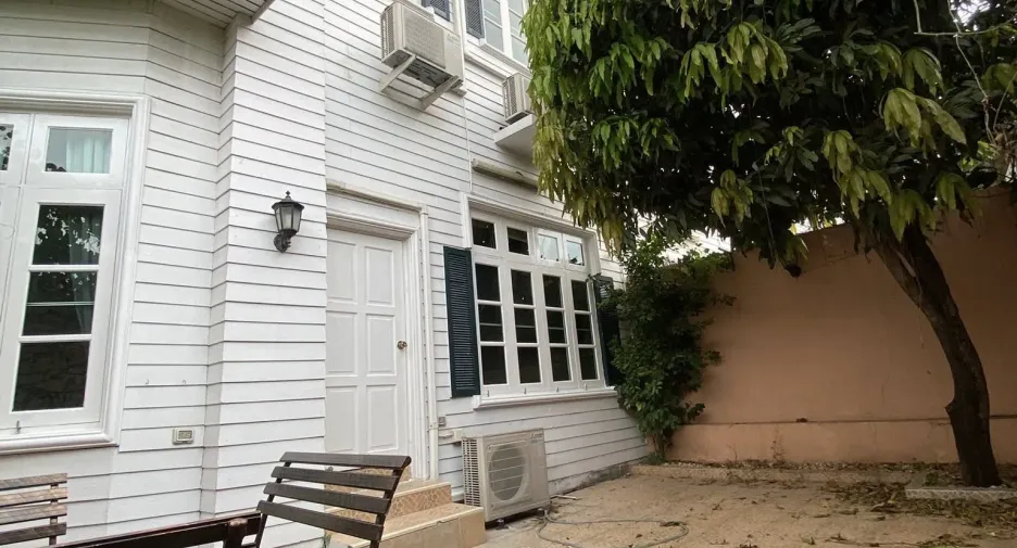 Casa en alquiler de 4 habitaciones en Mueang Samut Prakan, Samut Prakan