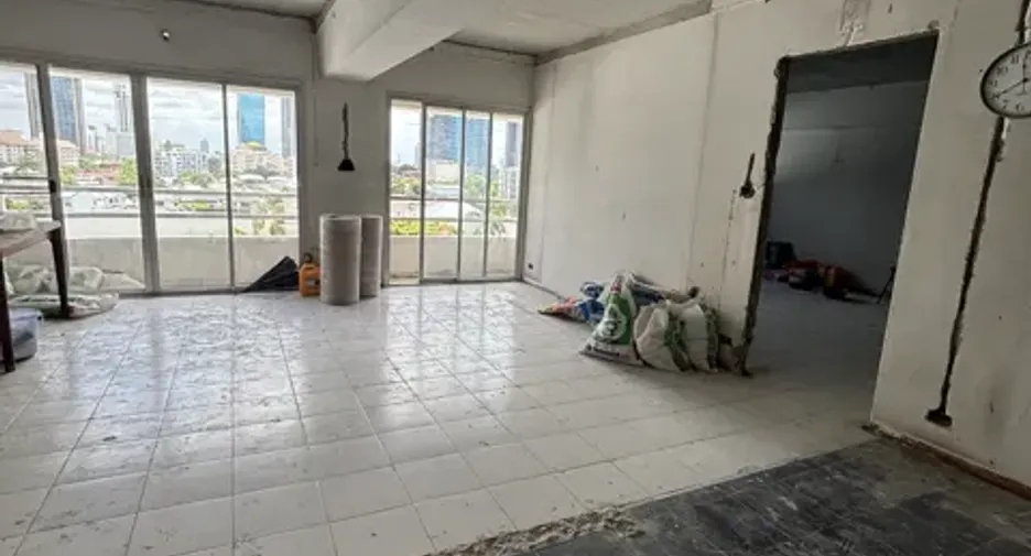 À vendre 3 chambres condo à Watthana, Bangkok