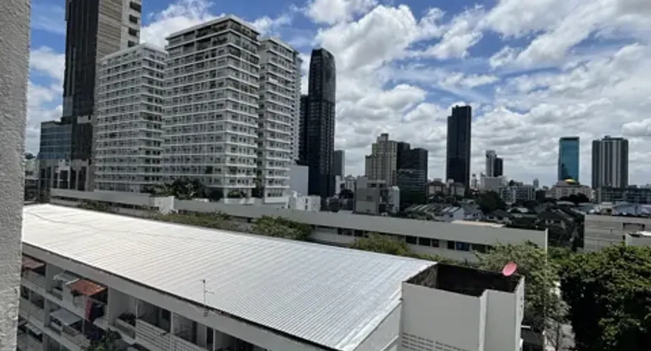 À vendre 3 chambres condo à Watthana, Bangkok