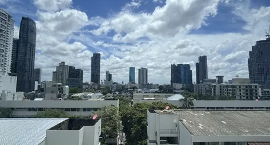 À vendre 3 chambres condo à Watthana, Bangkok