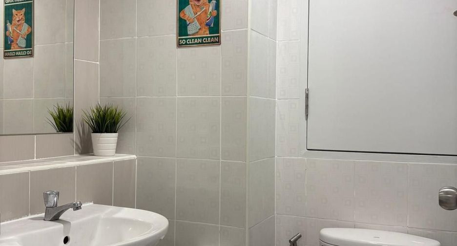 À vendre 1 chambre condo à Khlong Toei, Bangkok