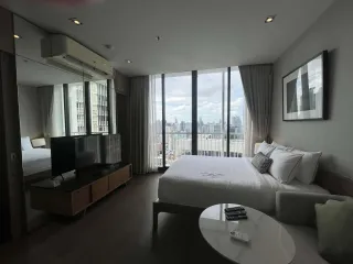 For rent studio condo in Khlong Toei, Bangkok