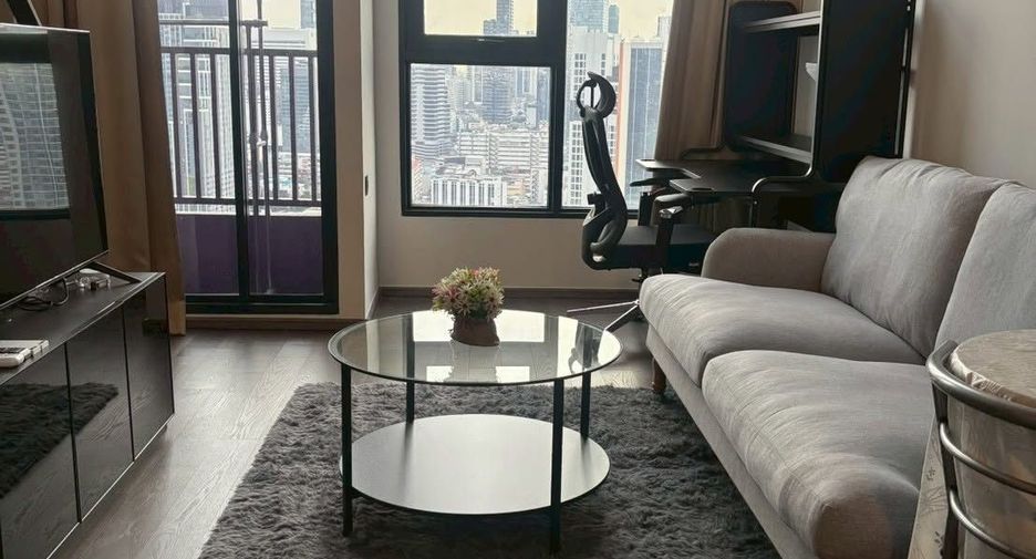 For rent 1 bed condo in Bang Rak, Bangkok