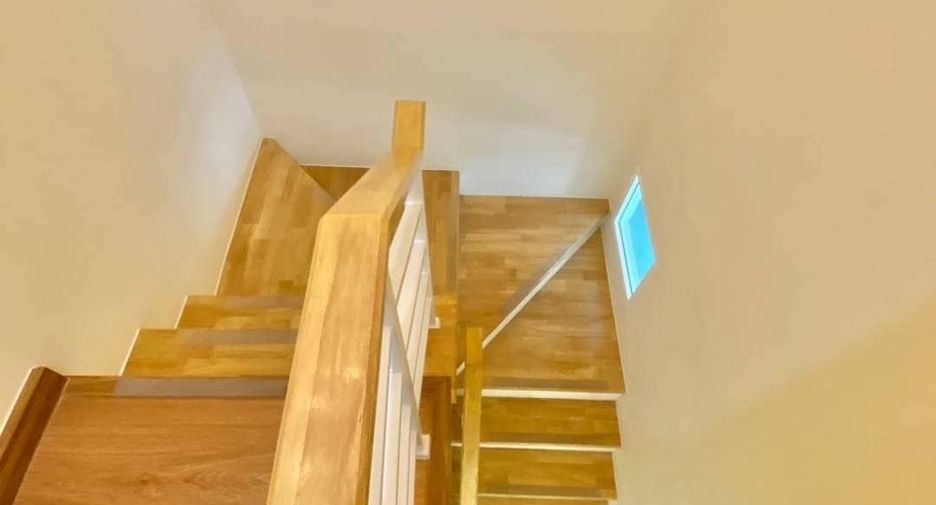 For rent 2 bedrooms townhouse in Prawet, Bangkok
